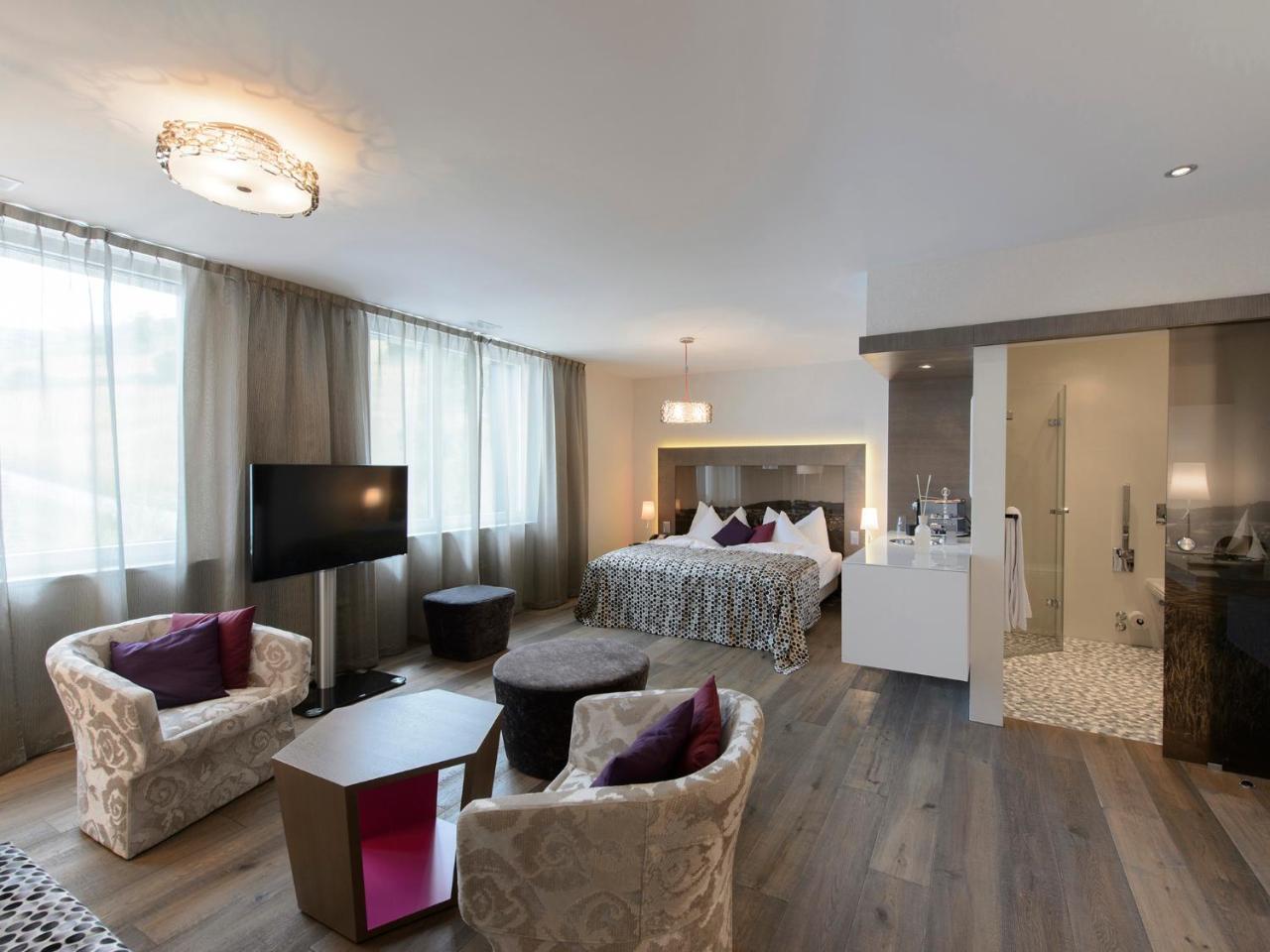 Hotel-Restaurant-Schifflaende Birrwil Bagian luar foto